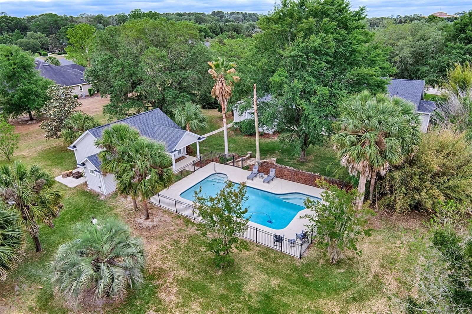 ABBEY GLEN - Residential