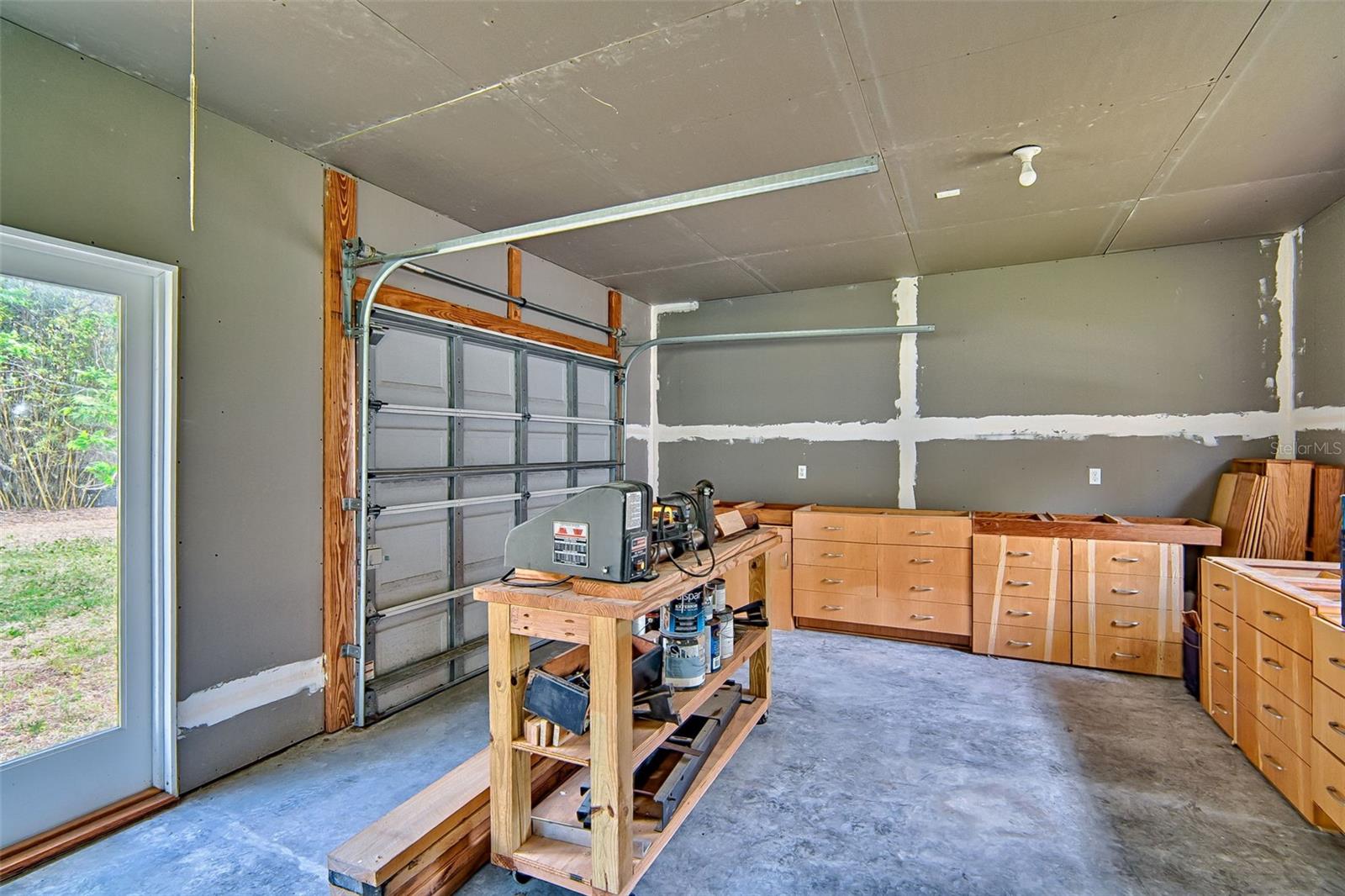 ABBEY GLEN - Residential