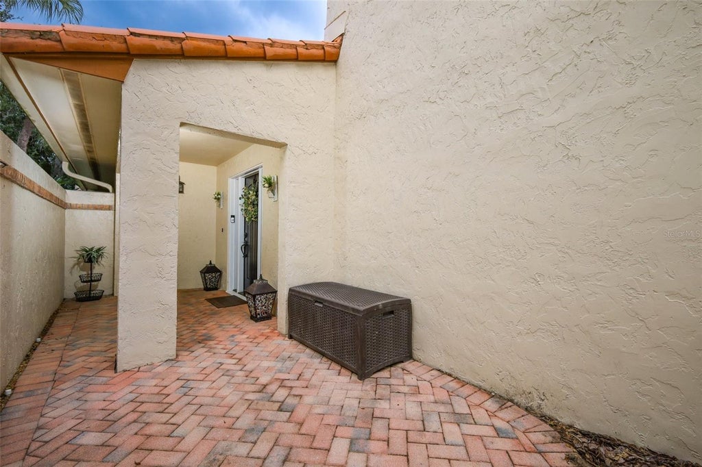 Photo of 170 Balfour Drive #1, Winter Park, FL 32792 (MLS # O6446433)