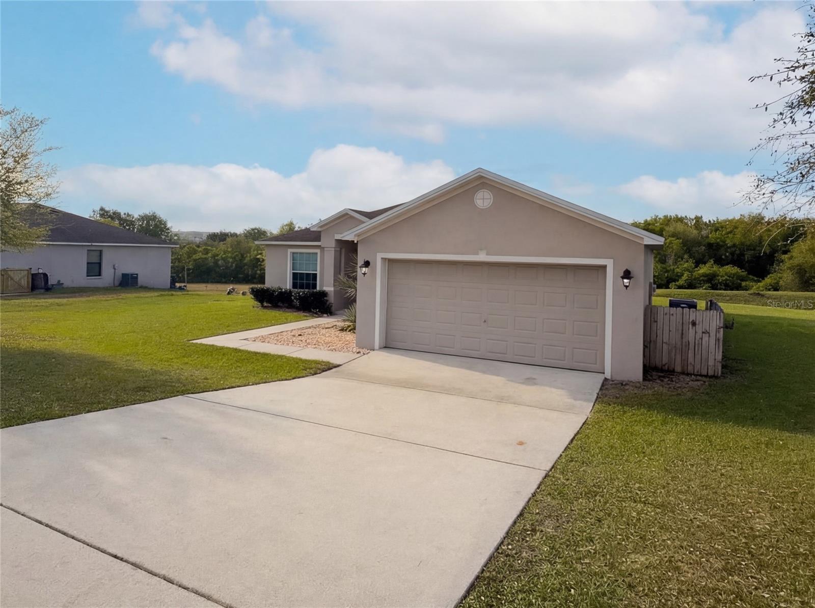 HIDDEN LAKES - Residential