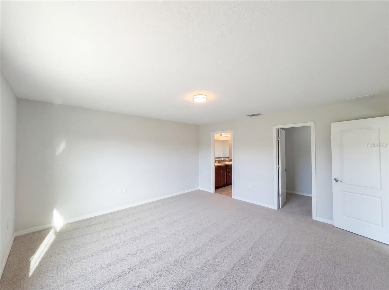 HIDDEN LAKES - Residential