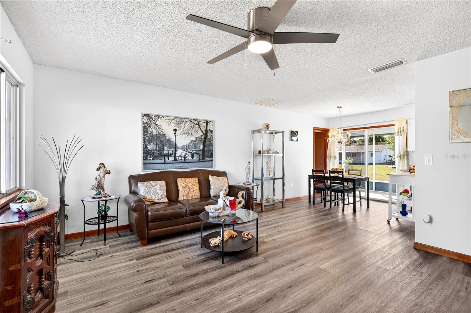 PALM CAY - Residential