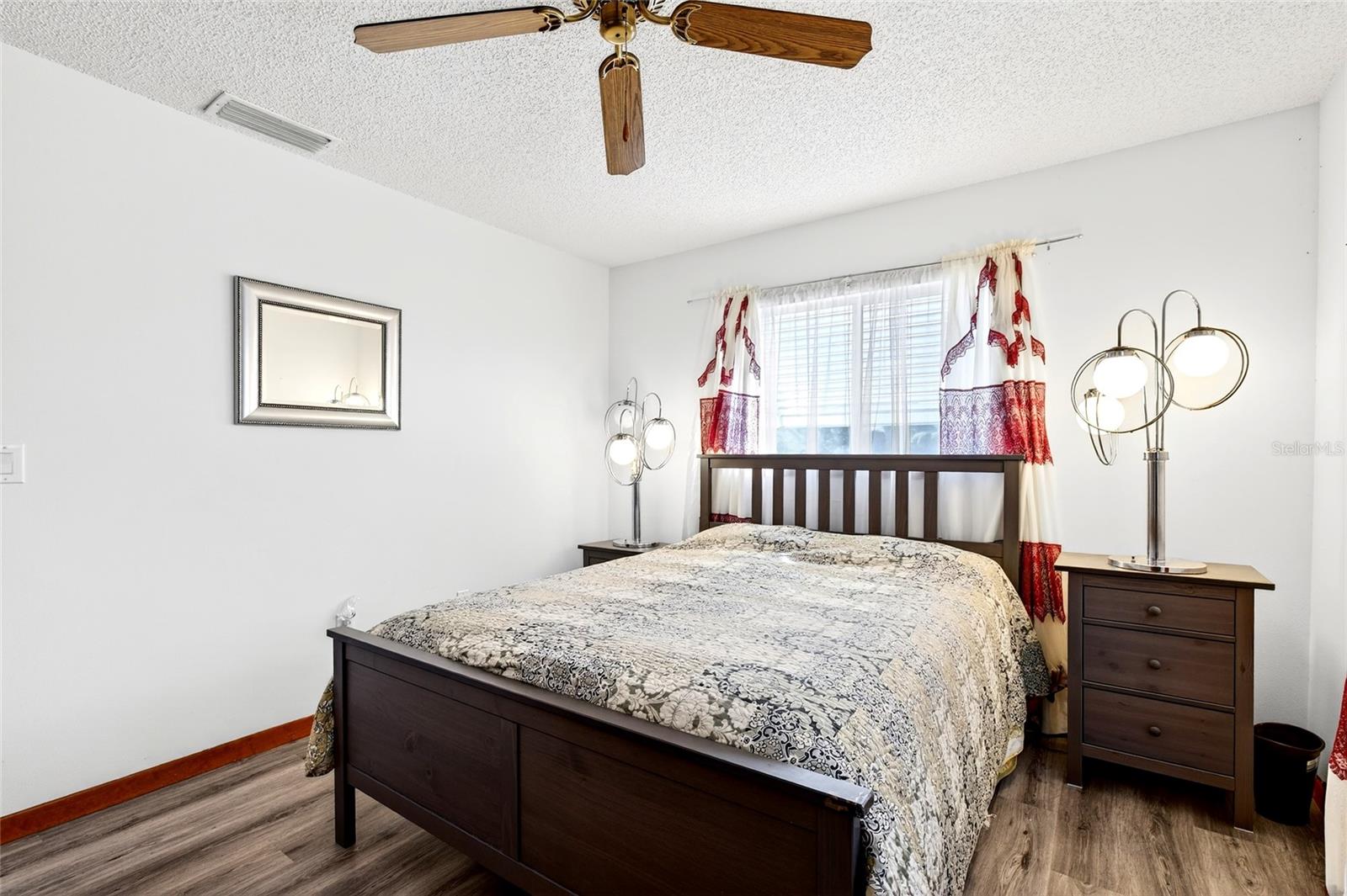 PALM CAY - Residential