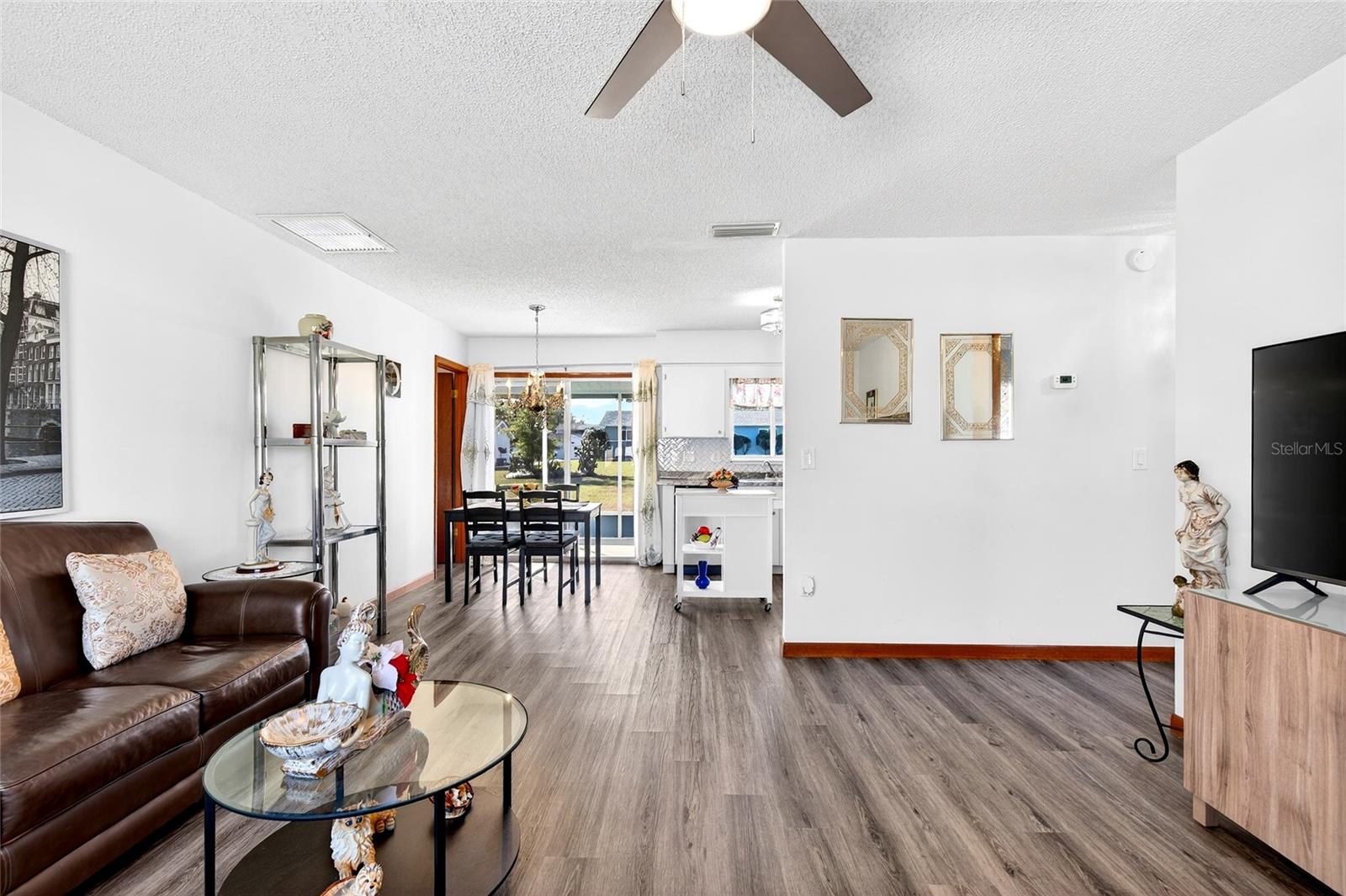 PALM CAY - Residential