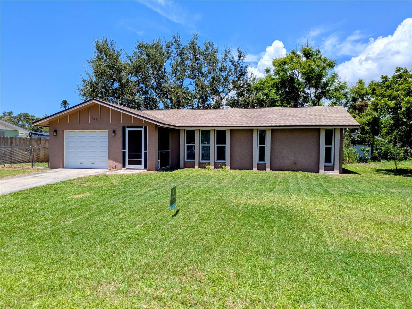 Charming 2 Bed, 2 Bath Home in the Heart of Venice, FL – Priced to Sell! (More pictures coming)
Welcome to your Florida getaway or ideal first home! Nestled in a quiet, established neighborhood in beautiful Venice, this well-maintained 2-bedroom, 2-bathroom property offers comfort, convenience, and value.
Surrounded by lush, mature foliage and featuring a fully fenced yard, this home provides privacy and a peaceful outdoor space—perfect for pets, gardening, or relaxing in the sunshine.
Step inside to find tile flooring throughout, insulated hurricane-impact windows for peace of mind, and tastefully remodeled bathrooms. Recent upgrades include a Culligan water system (2019) and an updated electrical panel (2022)—adding to the home’s reliability and efficiency.
Whether you're a snowbird looking for a winter retreat, a first-time buyer ready to own, or an investor seeking a rental property, this home checks all the boxes.
Enjoy unbeatable proximity to: Gulf beaches, Downtown Venice shops and dining, Wellen Park, Atlanta Braves Spring Training Stadium
Easy access to US-41 and I-75,Don't miss out on this affordable Venice gem in a fantastic location—schedule your showing today!