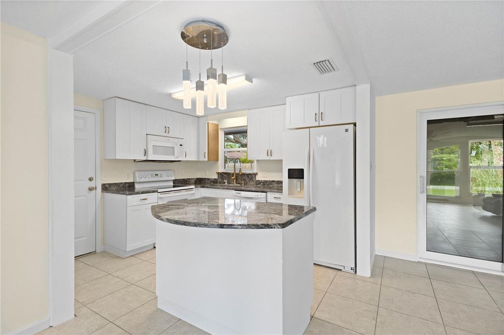 Photo of 508 N Quincy Road, Venice, FL 34293 (MLS # C7513390)