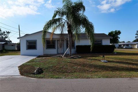 Photo of 4607 5th Avenue W, Palmetto, FL 34221 (MLS # TB8451985)