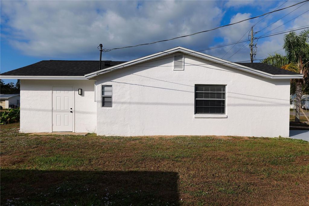 Photo of 4607 5th Avenue W, Palmetto, FL 34221 (MLS # TB8451985)