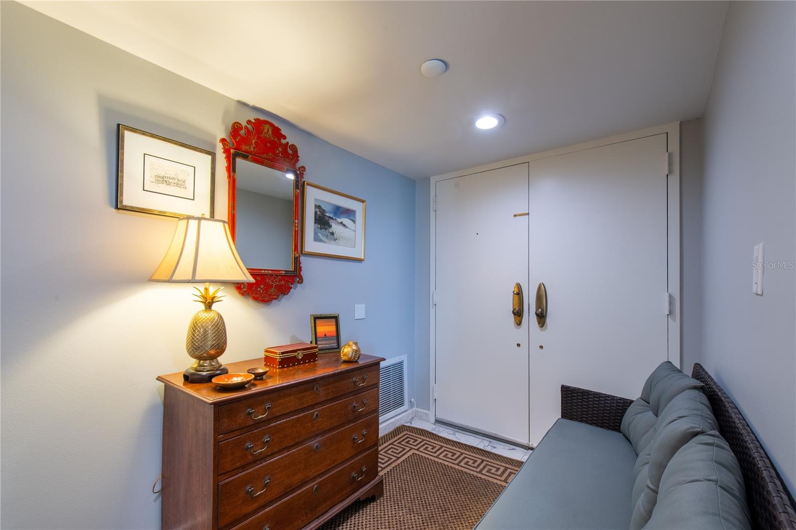 SAND KEY CONDO-SOUTH BEACH - Residential Lease