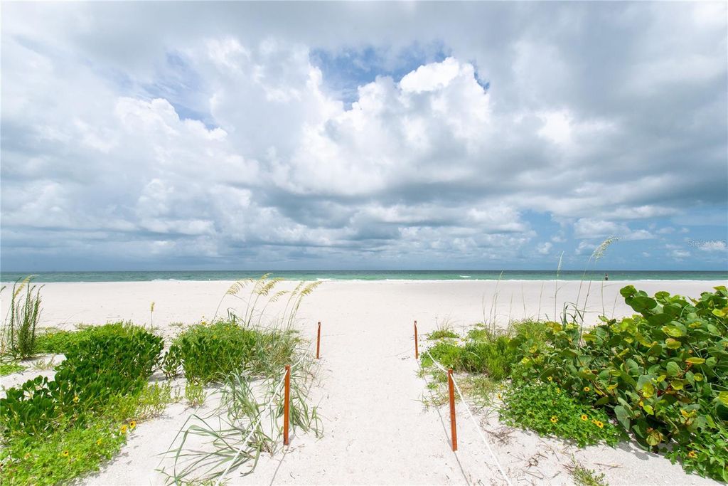 Photo of 1480 Gulf Boulevard #507, Clearwater Beach, FL 33767 (MLS # TB8455064)