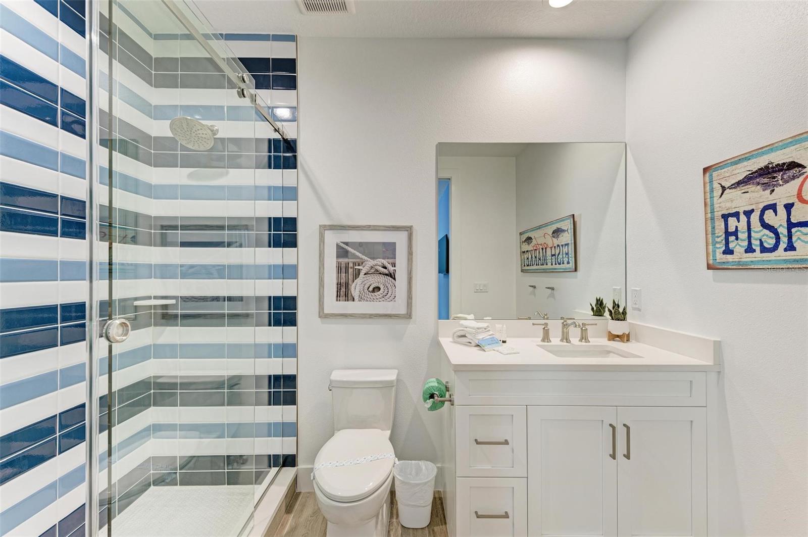 BAY MANOR - Residential