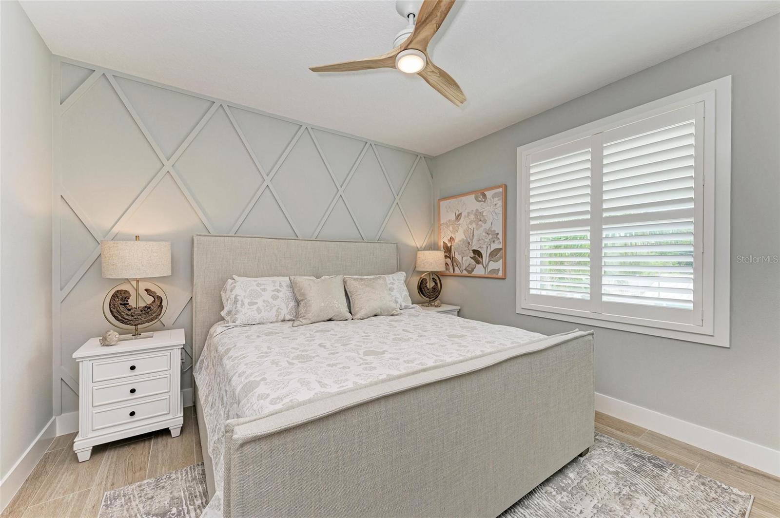 BAY MANOR - Residential