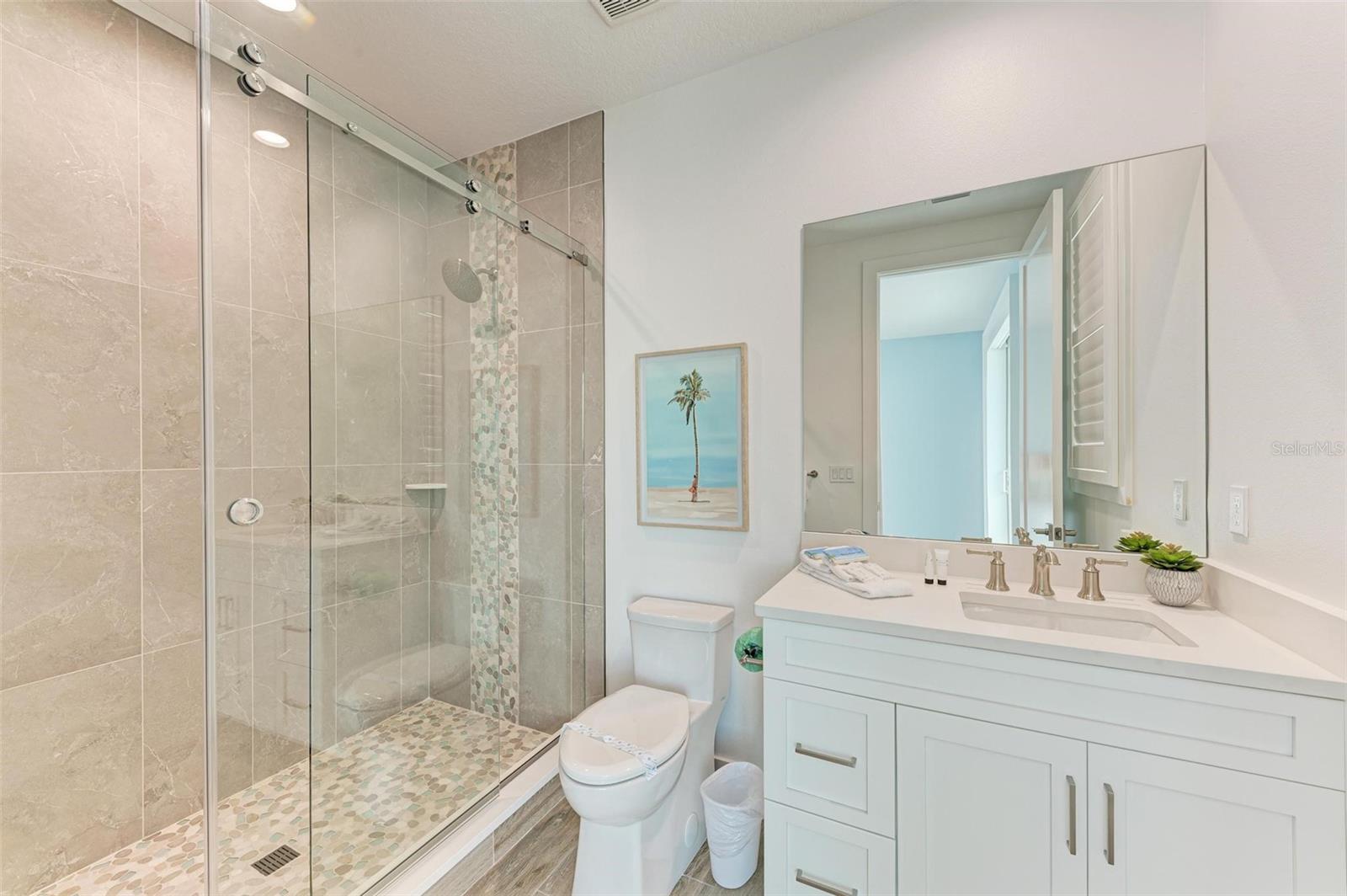 BAY MANOR - Residential