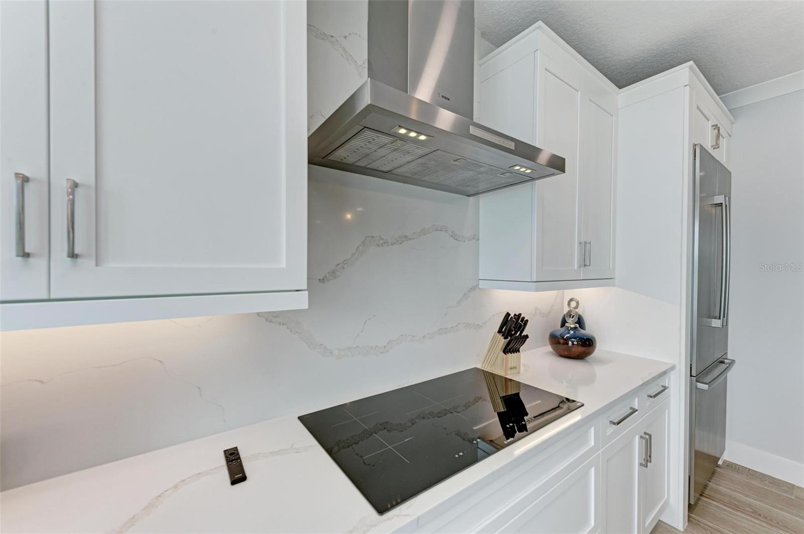 BAY MANOR - Residential