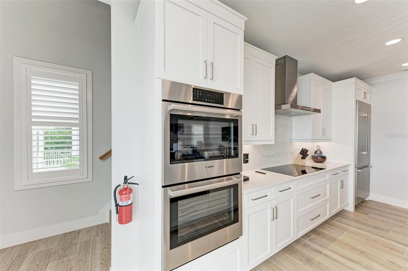 BAY MANOR - Residential