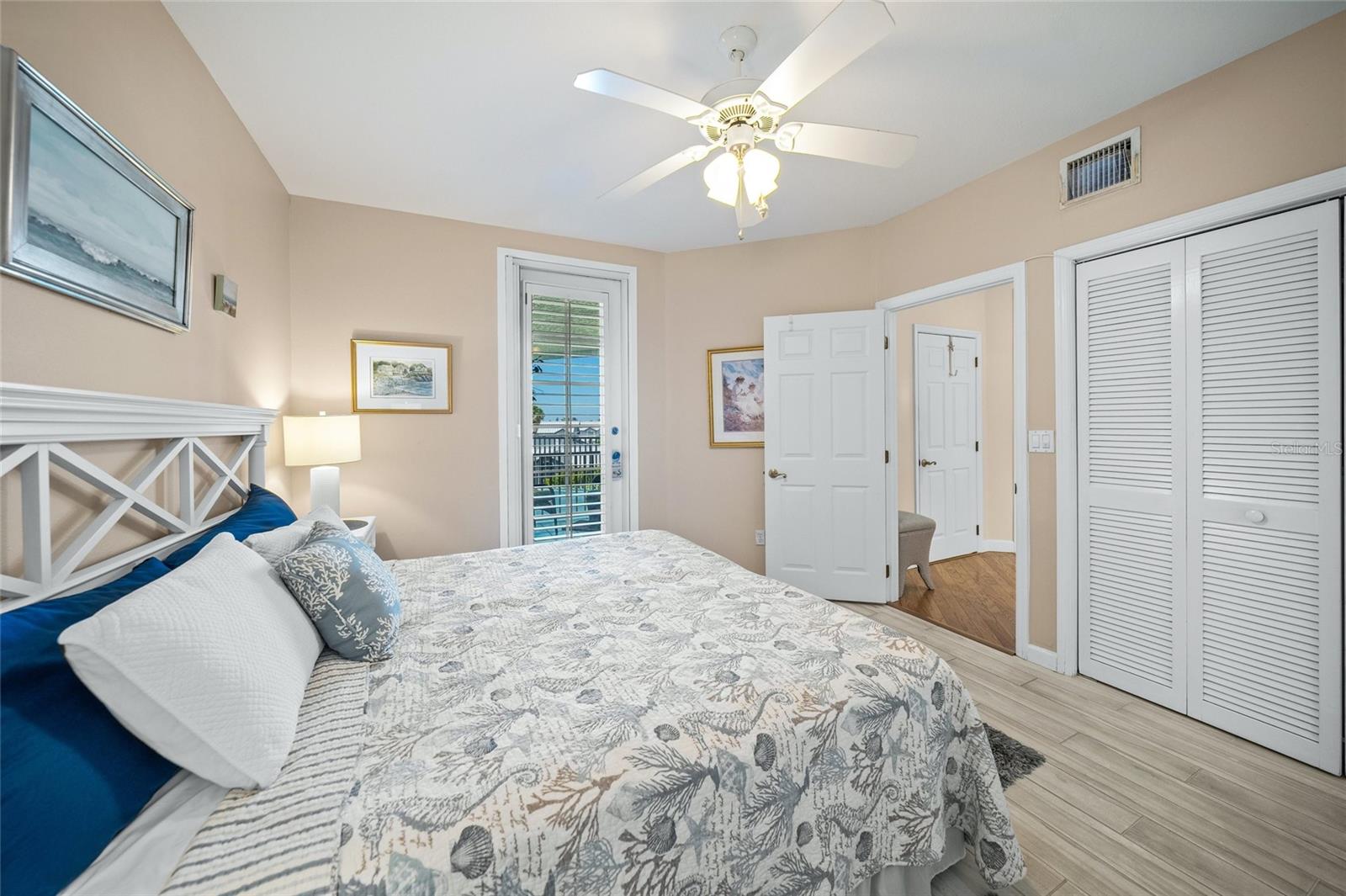 DOLPHIN BAY-SIESTA KEY SEC B - Residential