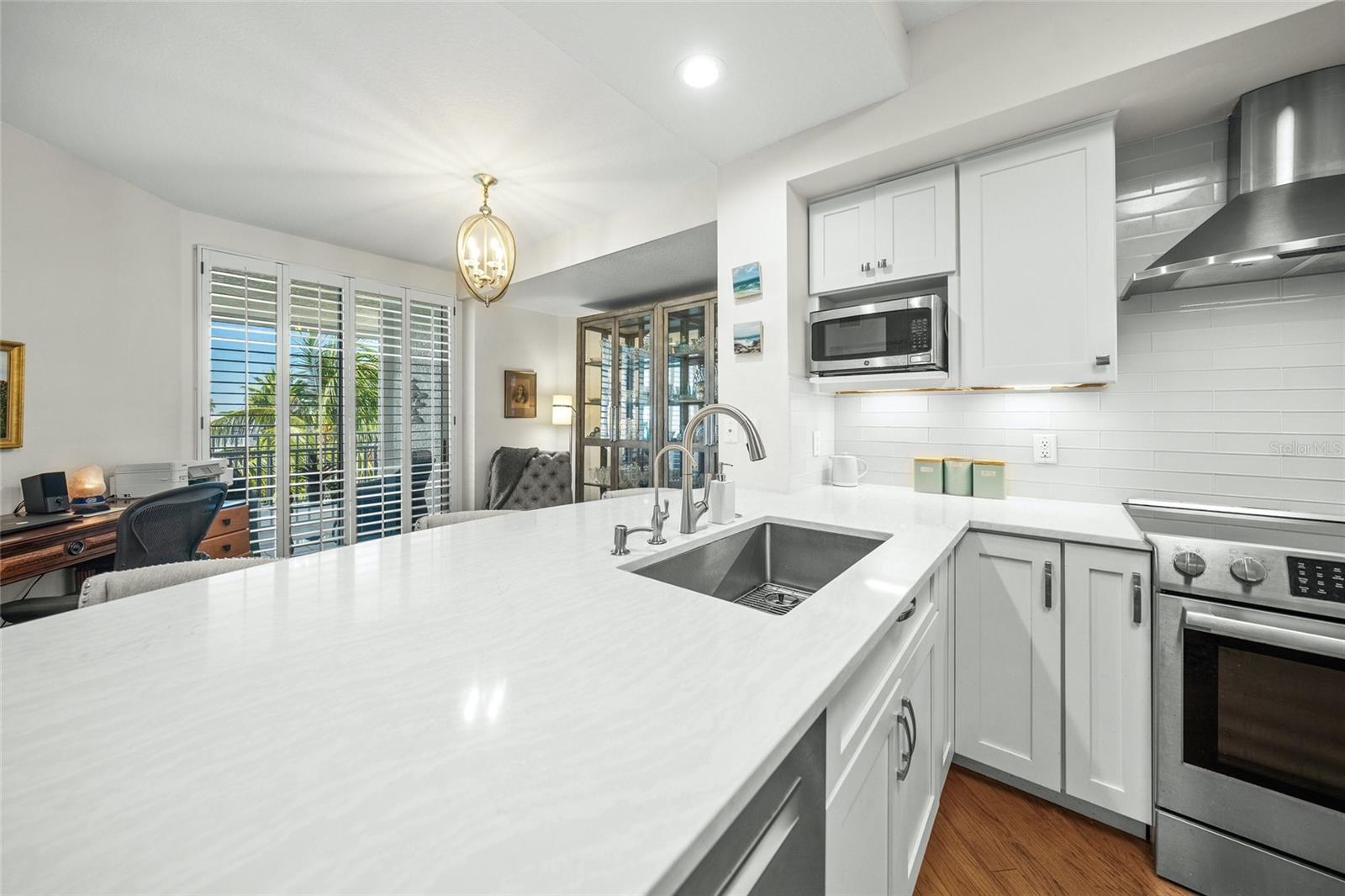 DOLPHIN BAY-SIESTA KEY SEC B - Residential