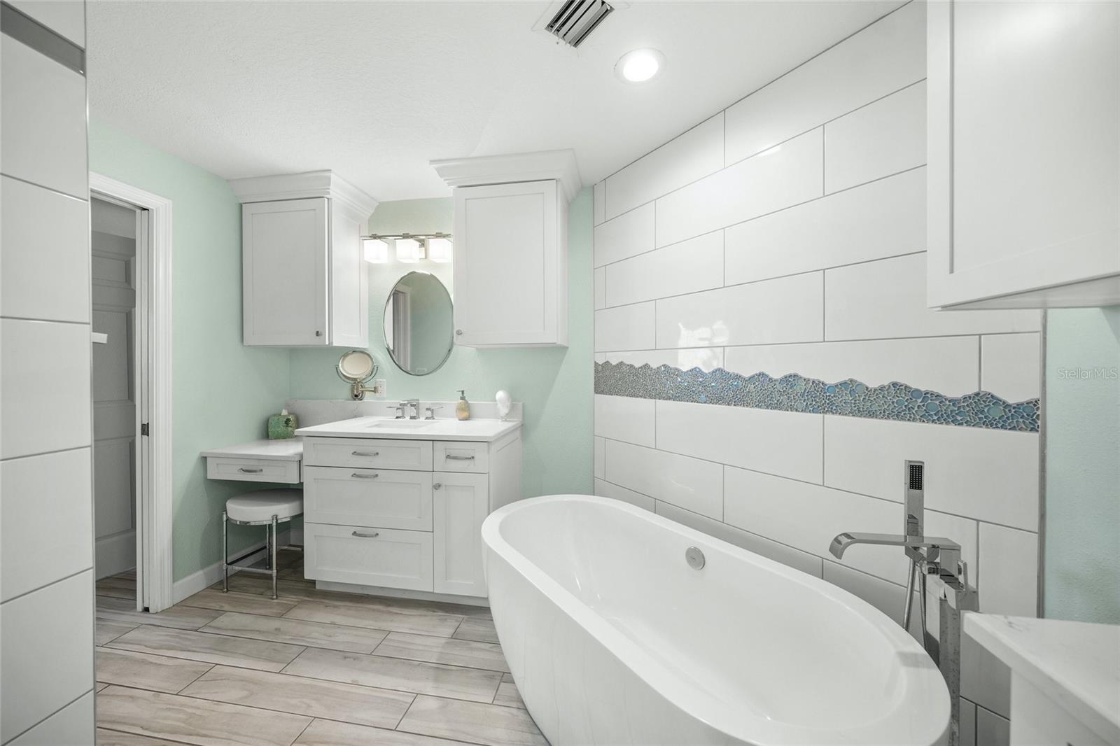 DOLPHIN BAY-SIESTA KEY SEC B - Residential