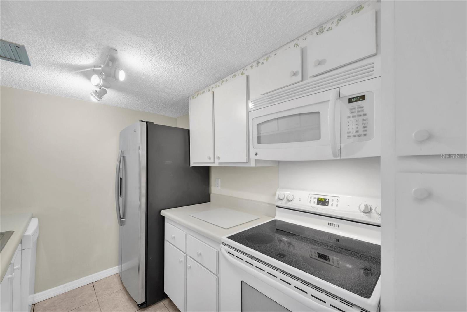 MADEIRA BEACH YACHT CLUB CONDO - Residential