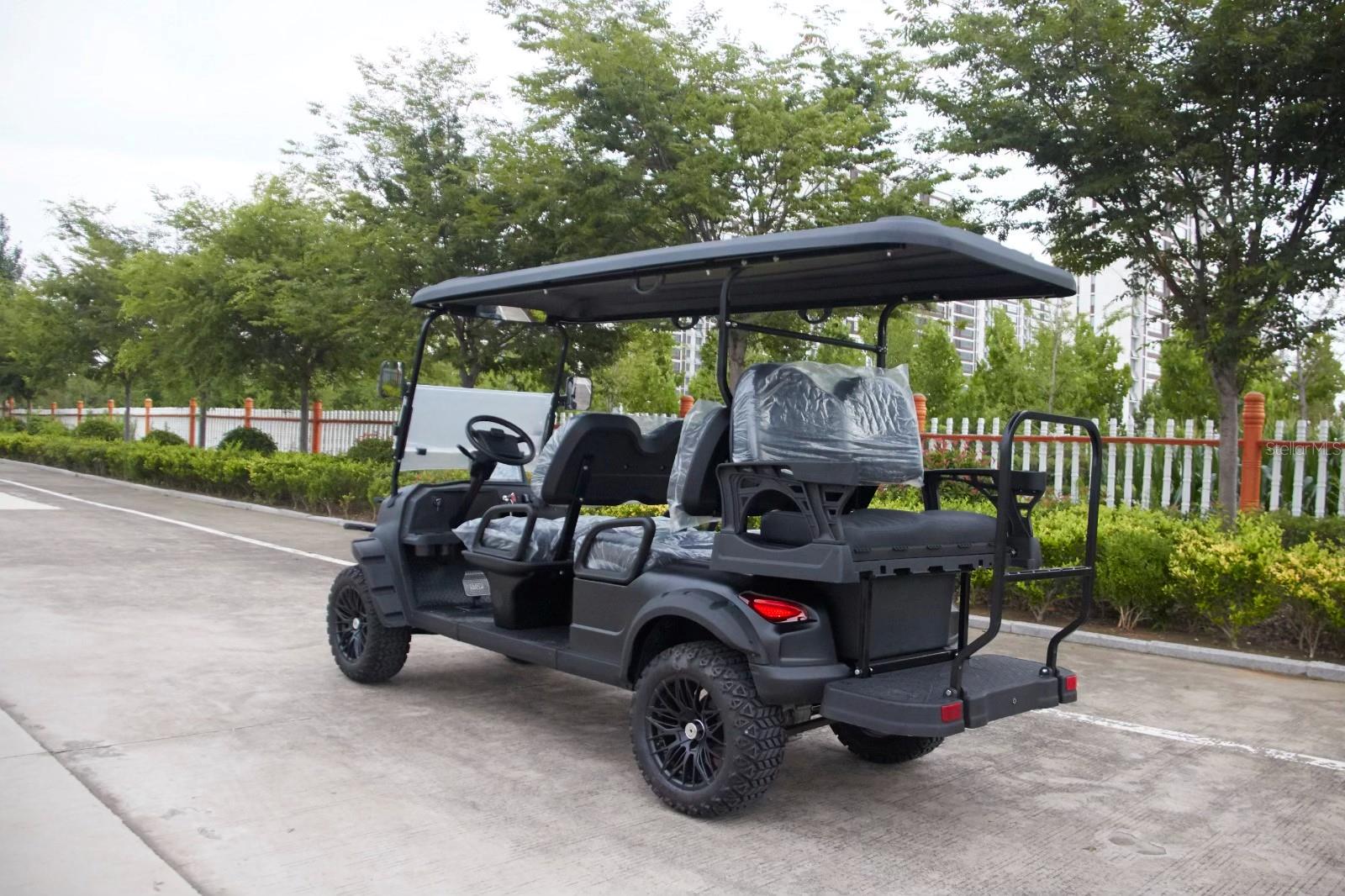 BELLECHASE VILLAS - Residential