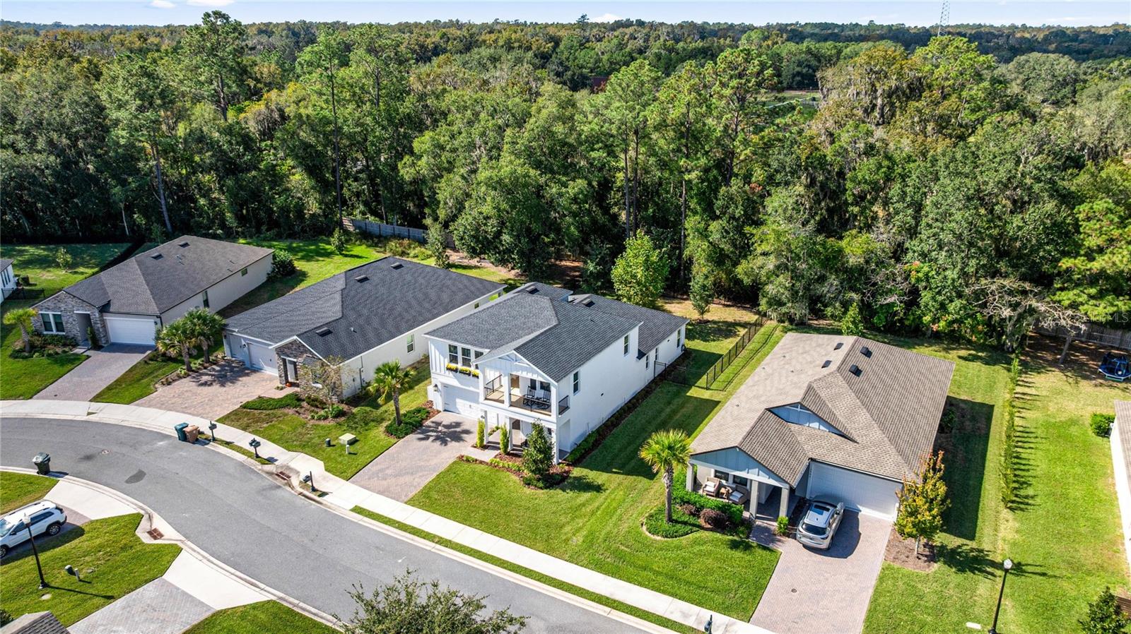 BELLECHASE VILLAS - Residential