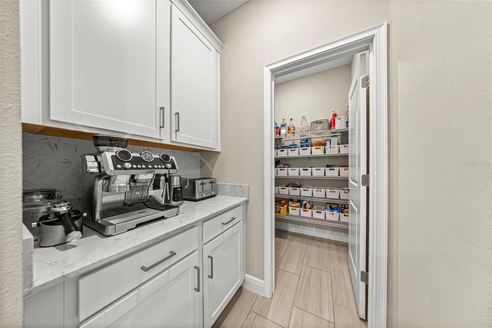 BELLECHASE VILLAS - Residential