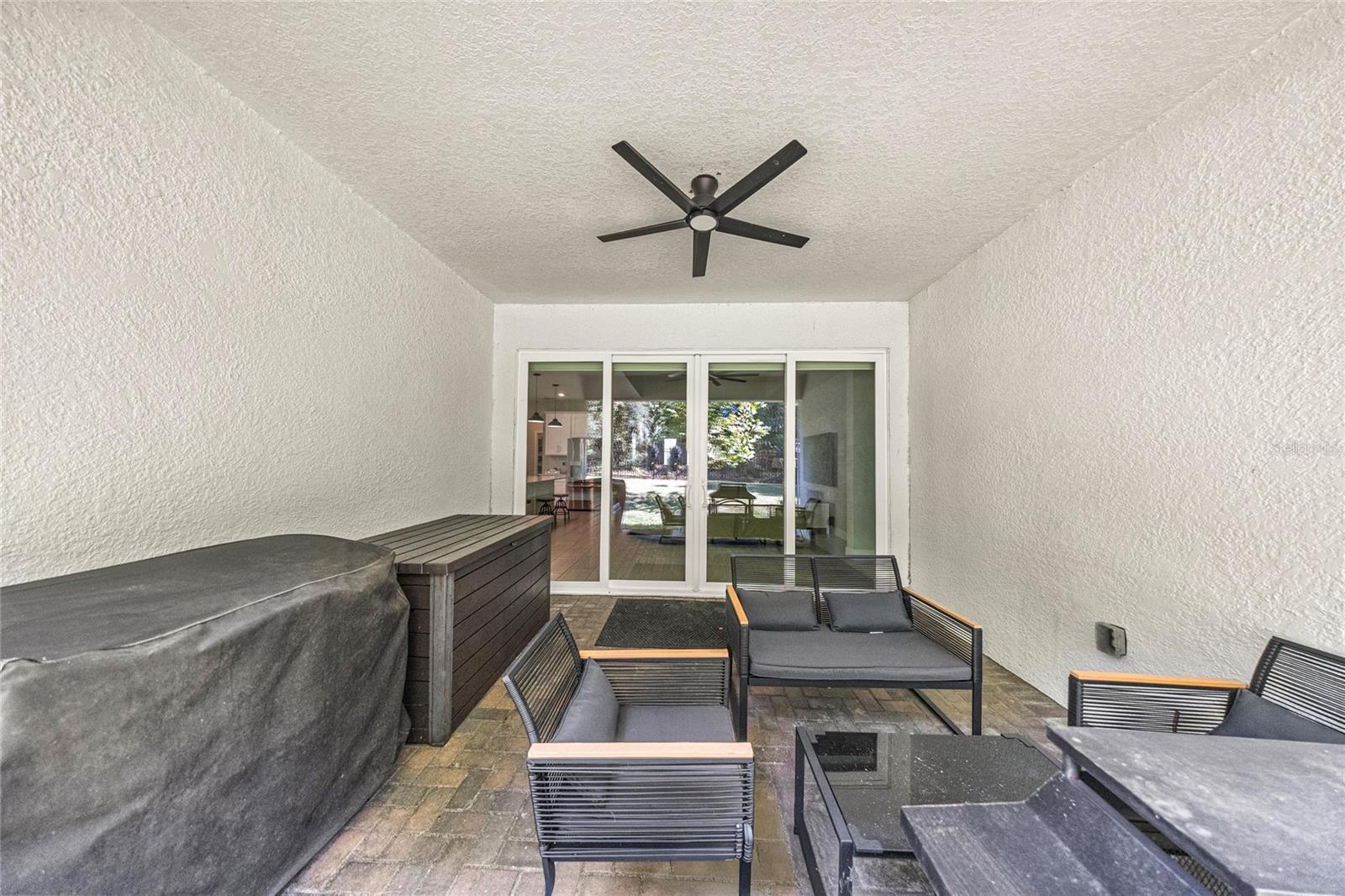 BELLECHASE VILLAS - Residential