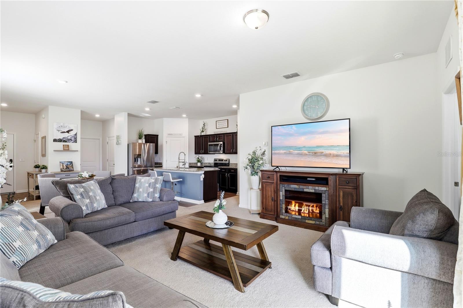 FERNANDA PLACE PH 1 - Residential