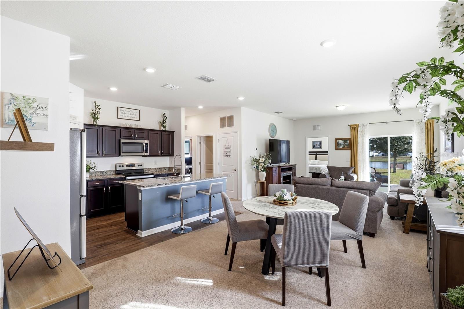 FERNANDA PLACE PH 1 - Residential