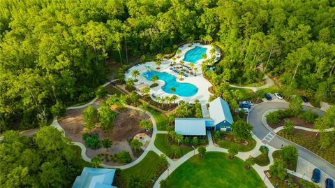 A home in LAND O LAKES