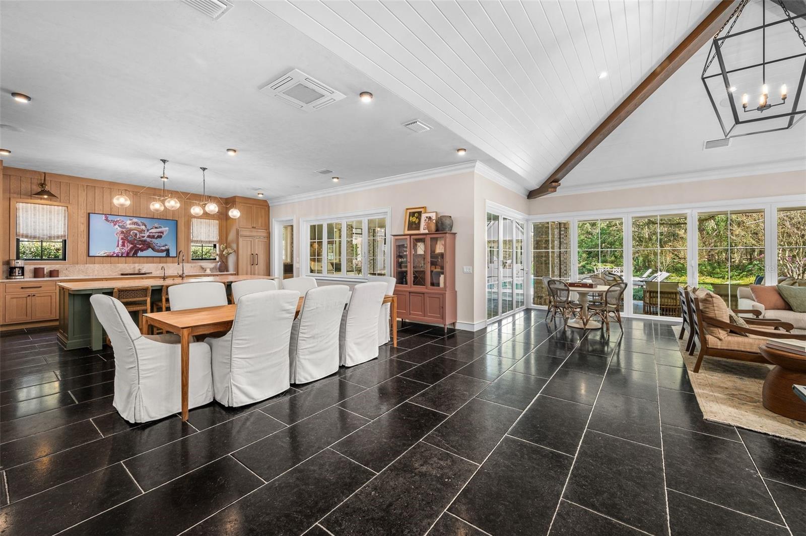 TOMOCA HILLS - Residential