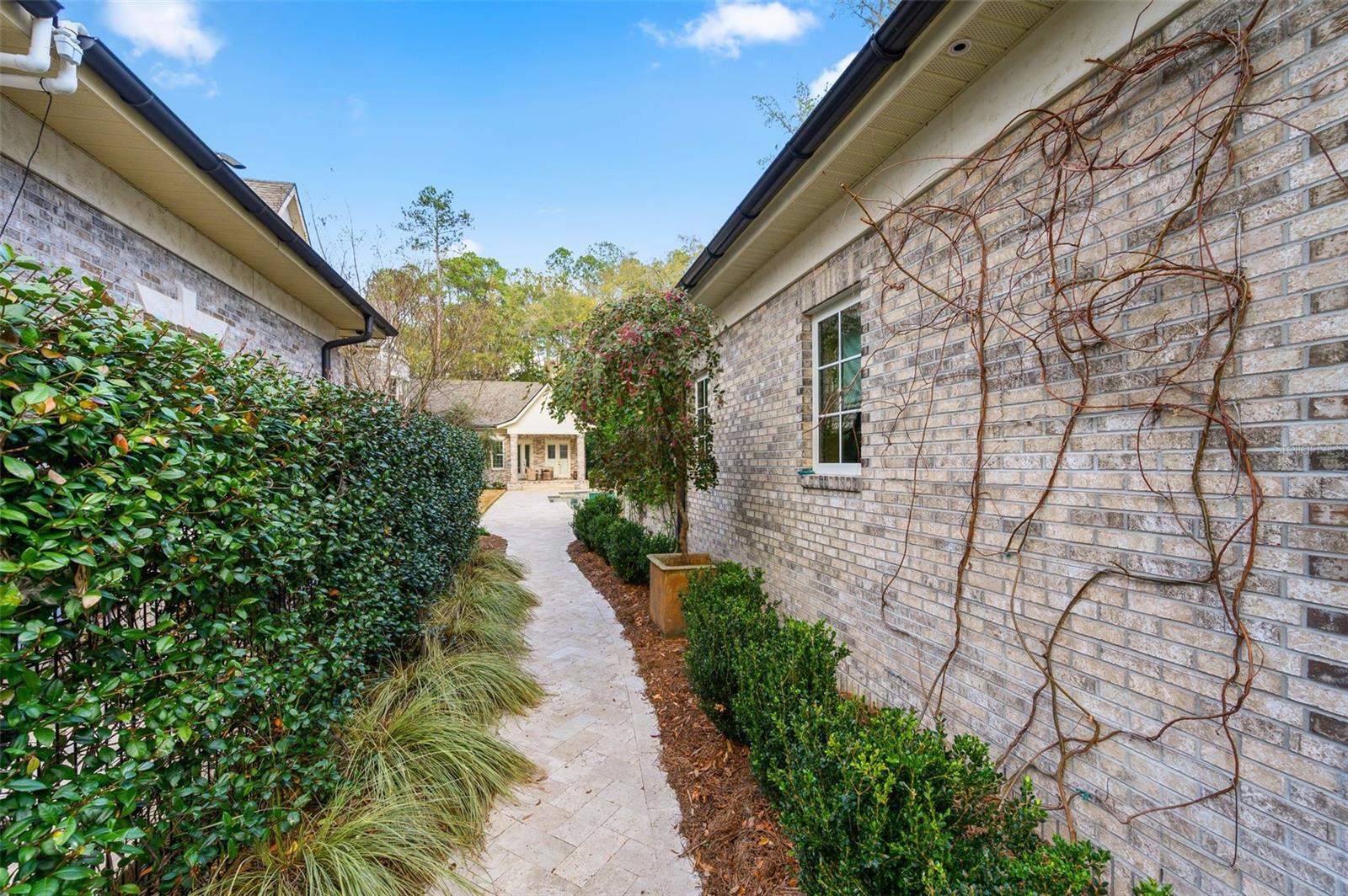 TOMOCA HILLS - Residential