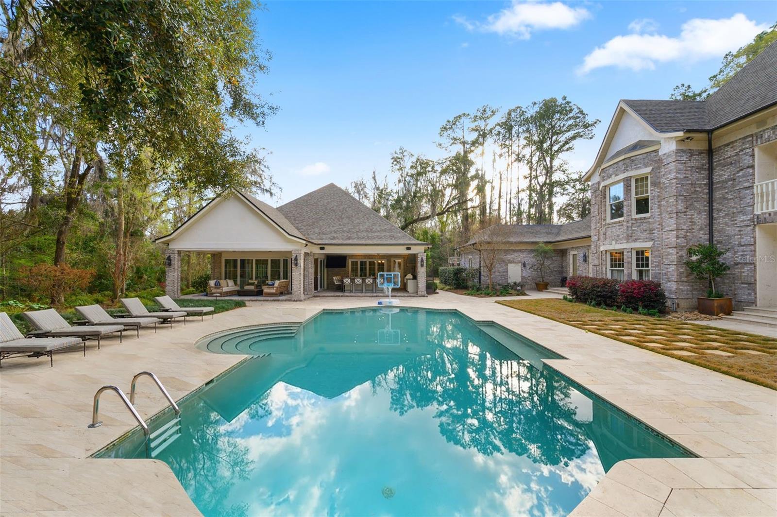 TOMOCA HILLS - Residential