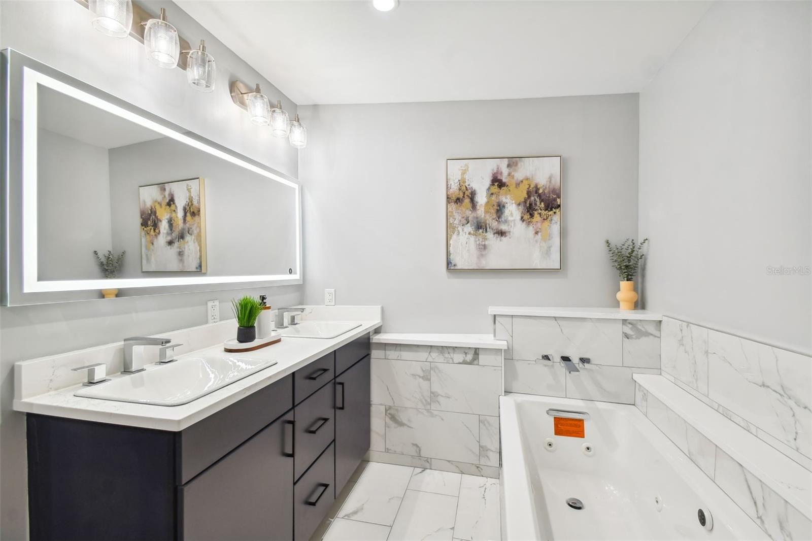 THE PLACE AT CHANNELSIDE A CON - Residential