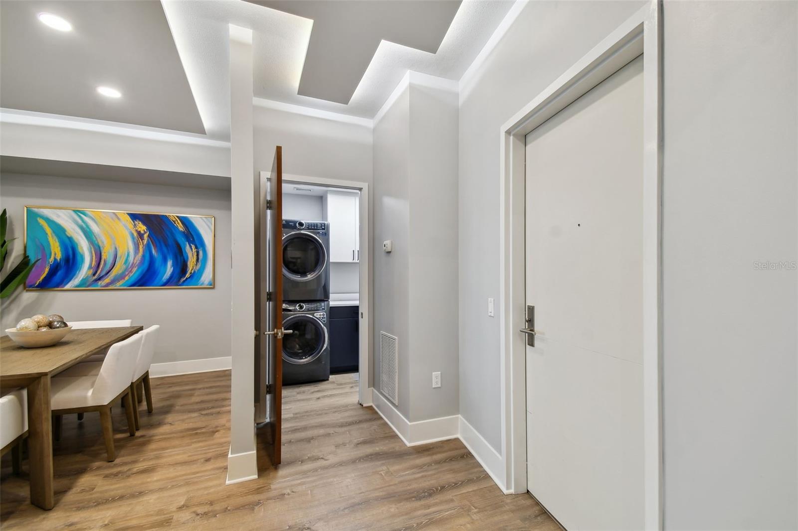 THE PLACE AT CHANNELSIDE A CON - Residential
