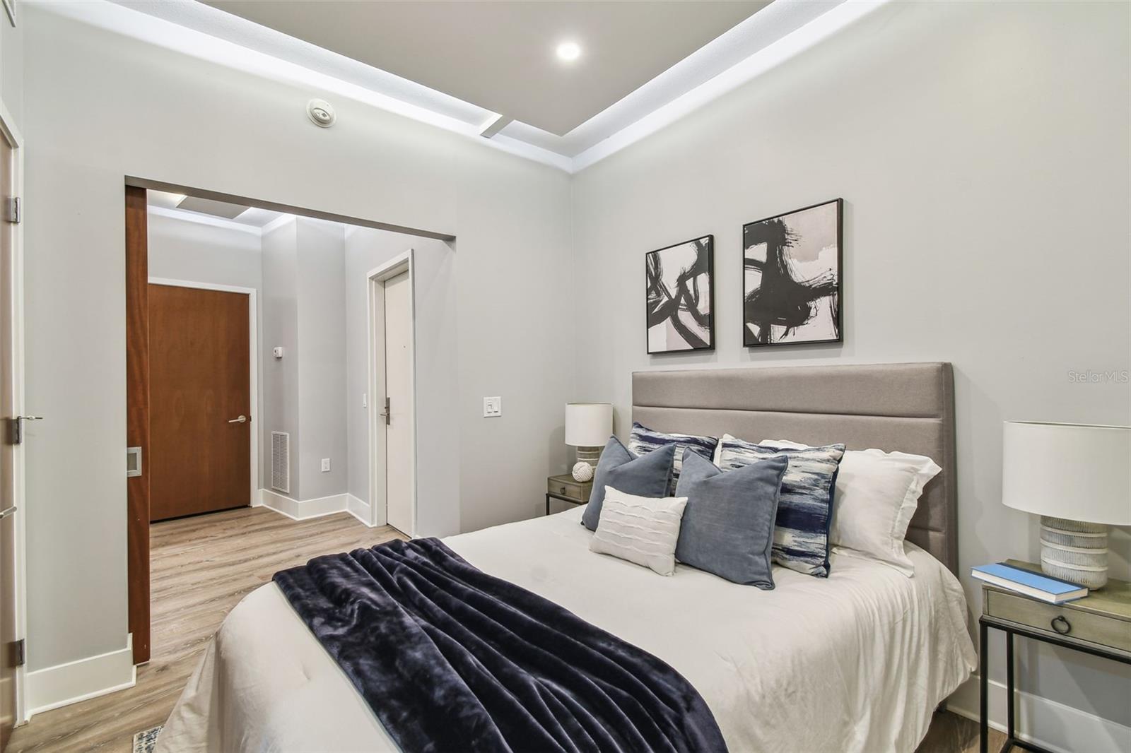 THE PLACE AT CHANNELSIDE A CON - Residential