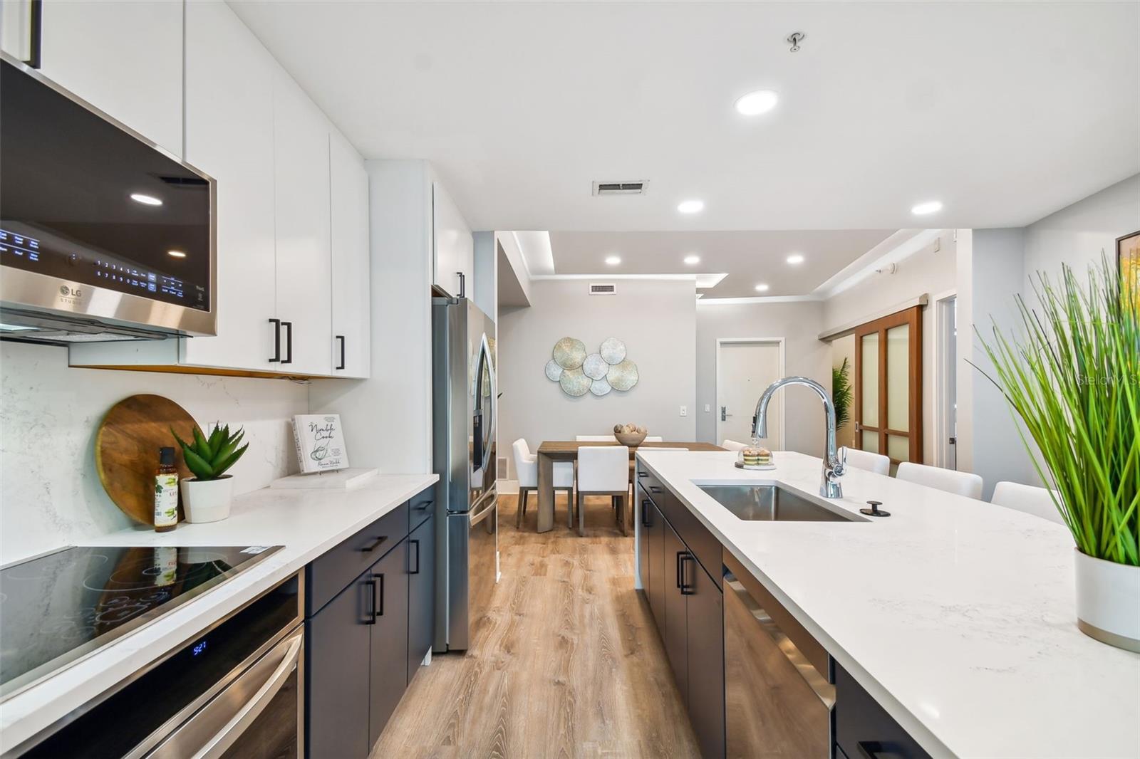 912 CHANNELSIDE DRIVE 2316