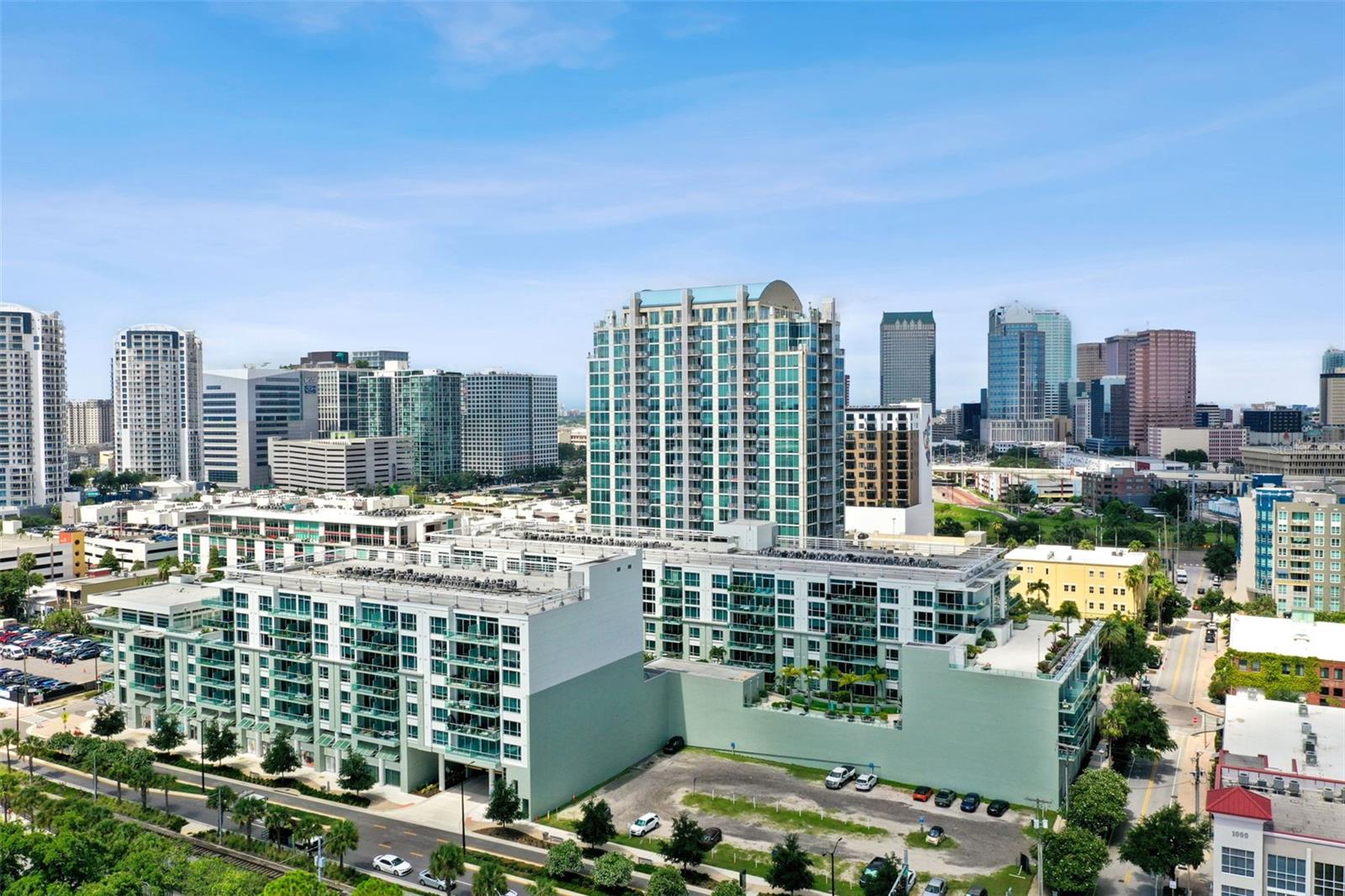 THE PLACE AT CHANNELSIDE A CON - Residential