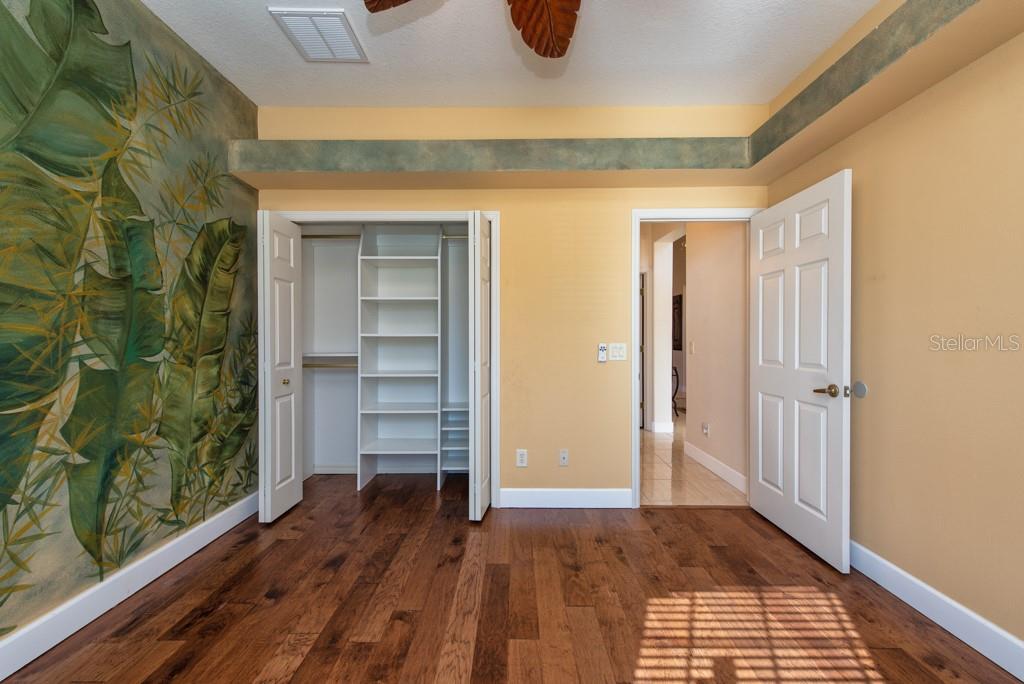 WOODVIEW VILLAS 03 - Residential