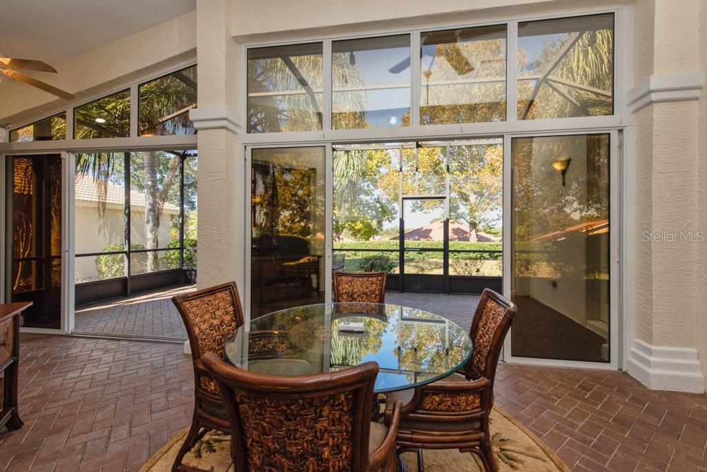 WOODVIEW VILLAS 03 - Residential