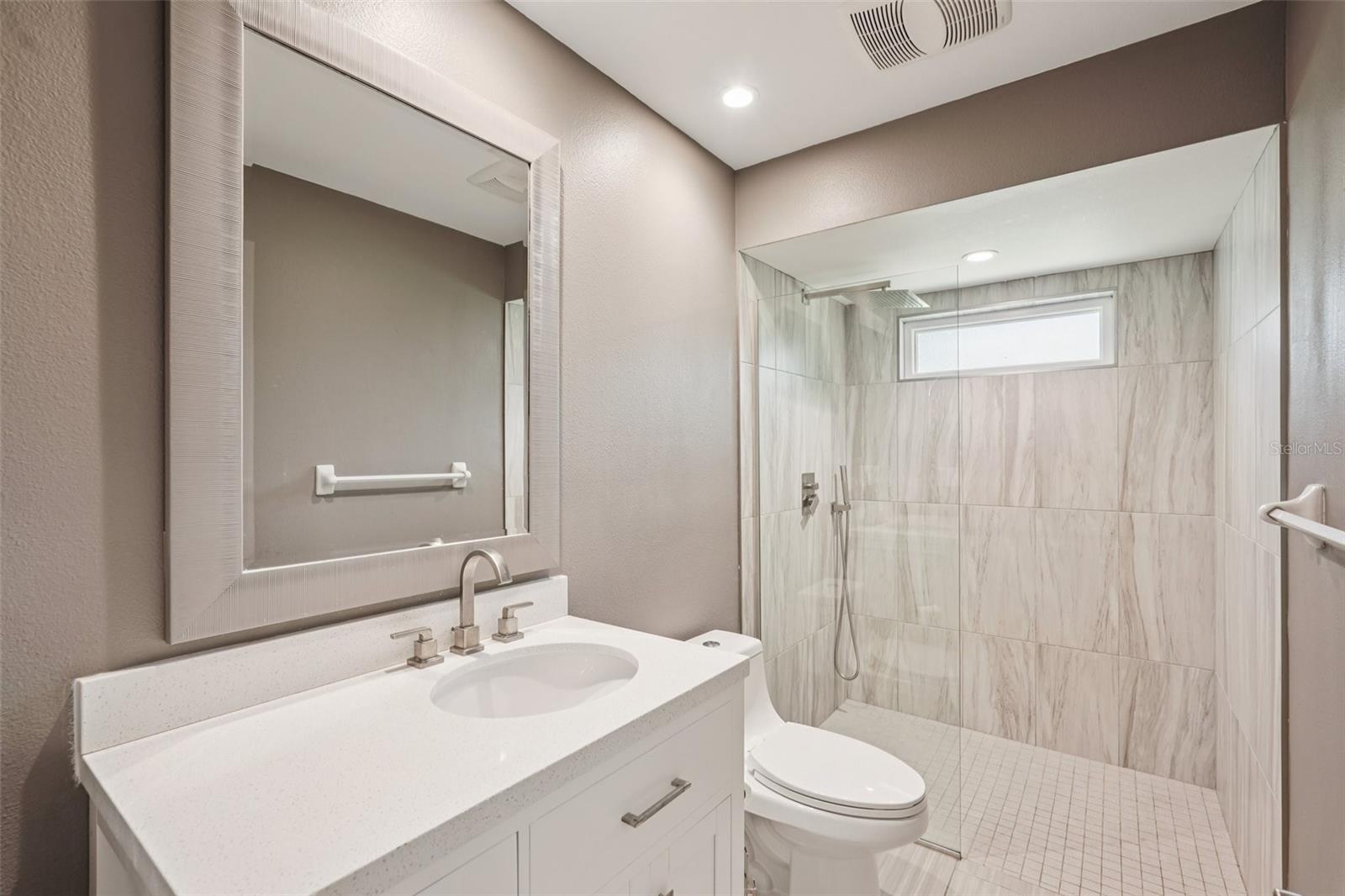 CENTER GATE ESTATES PH 01B - Residential