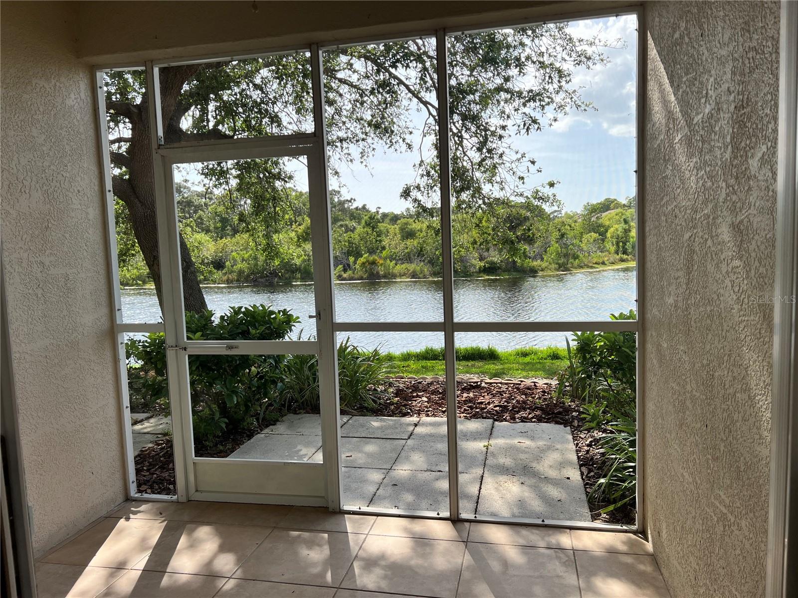 PINESTONE AT PALMER RANCH - Residential Lease