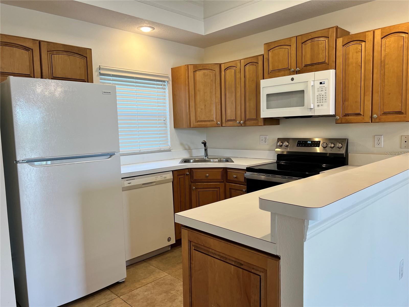 PINESTONE AT PALMER RANCH - Residential Lease