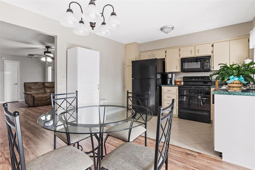 Photo of 516 Lake Dexter Boulevard, Winter Haven, FL 33884 (MLS # P4937043)