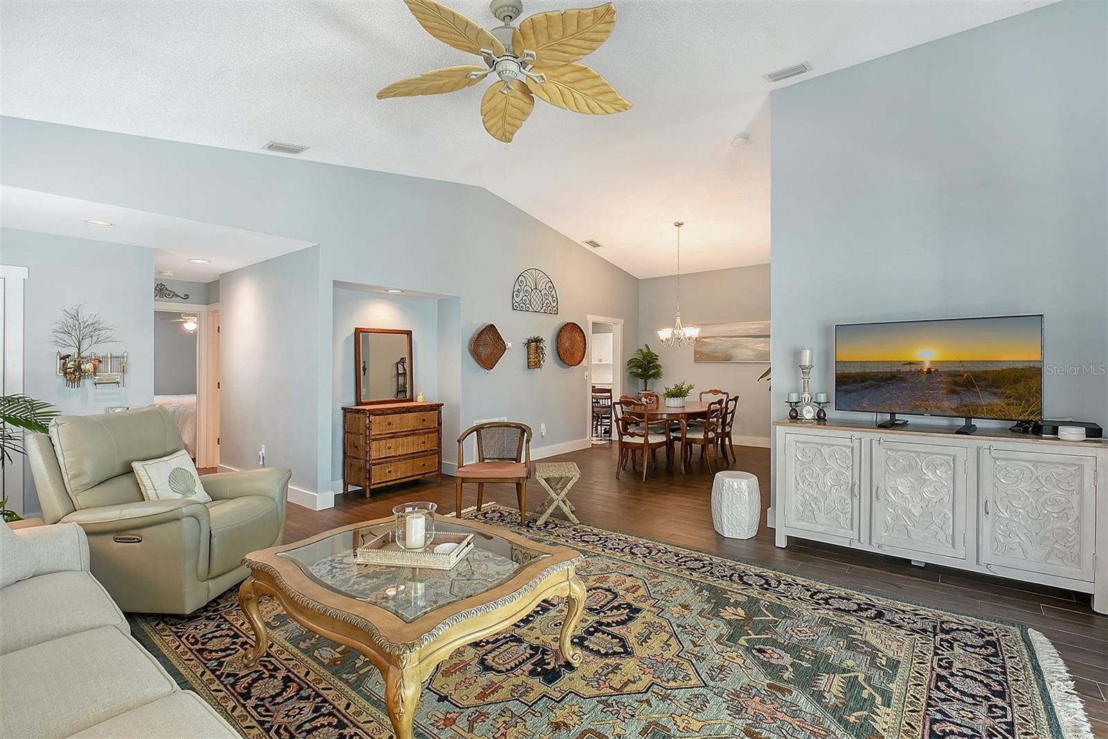 PINE TRACE CONDO - Residential