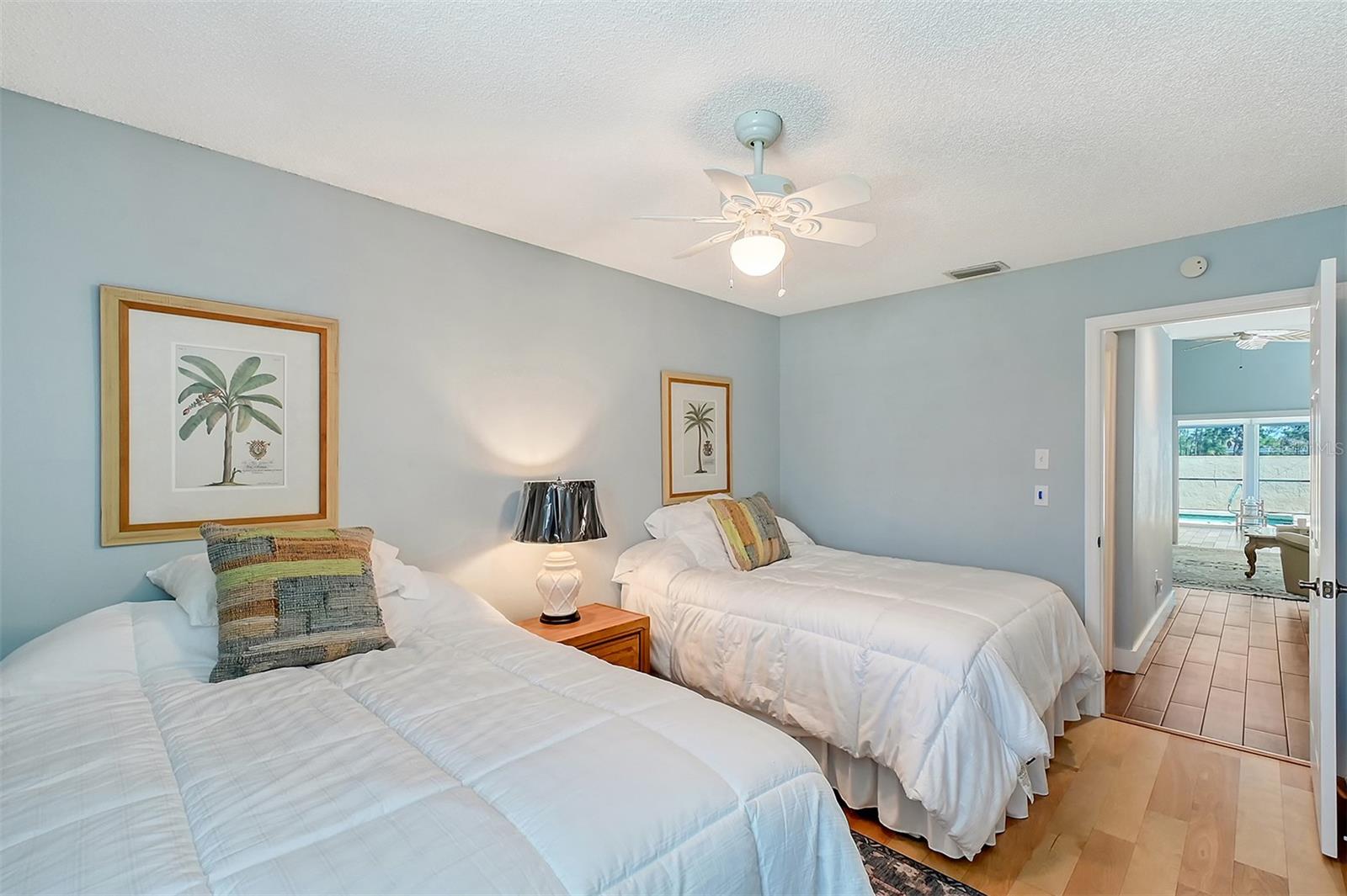 PINE TRACE CONDO - Residential