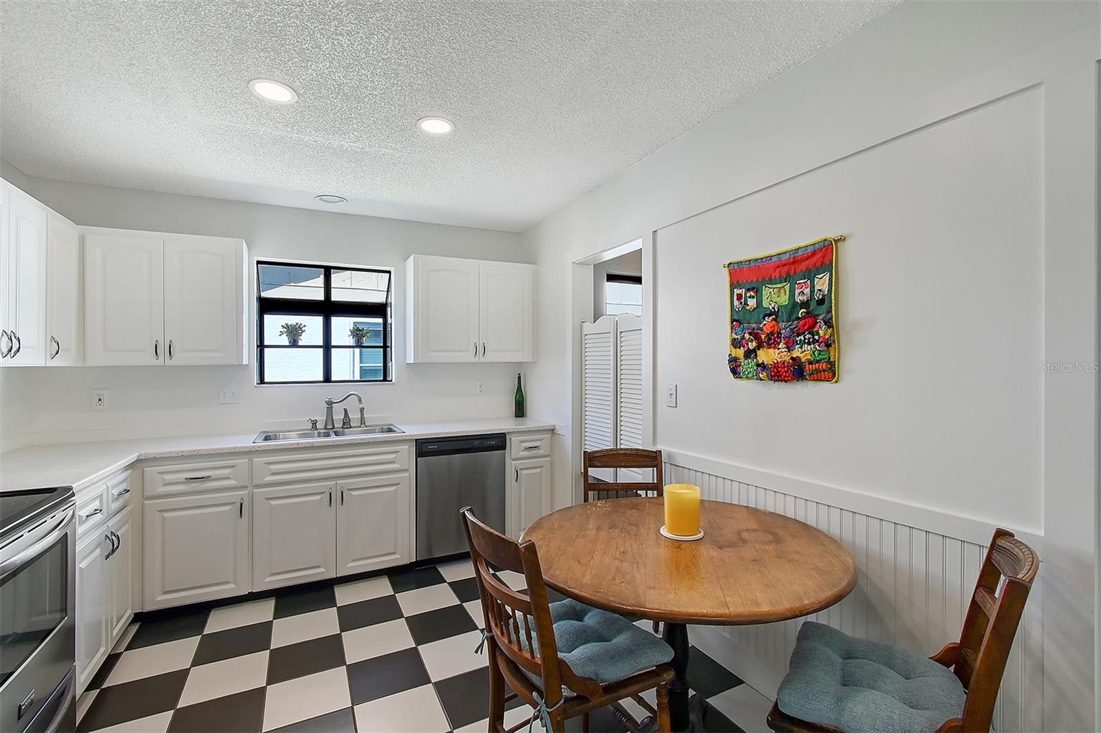 PINE TRACE CONDO - Residential