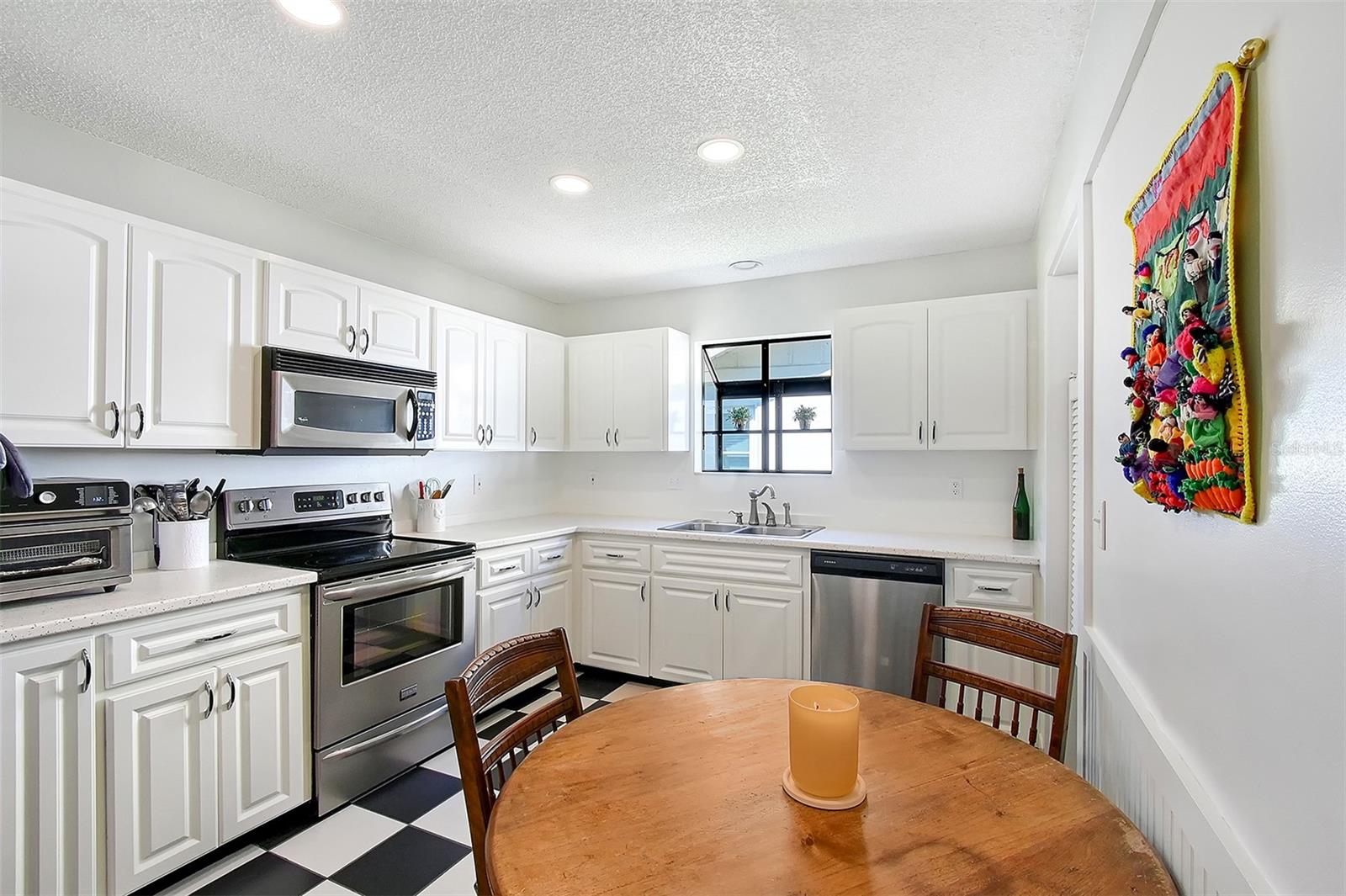 PINE TRACE CONDO - Residential