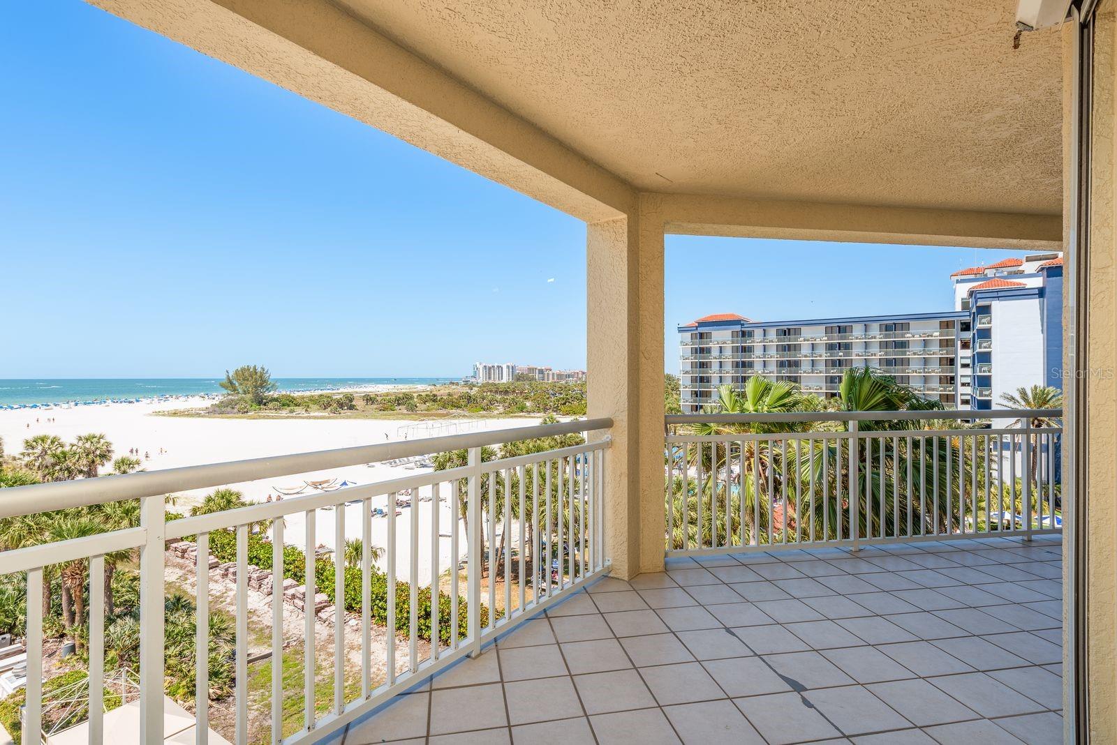GRANDE ON SAND KEY CONDO PHASE II UNIT 402 GAR 21 - Residential