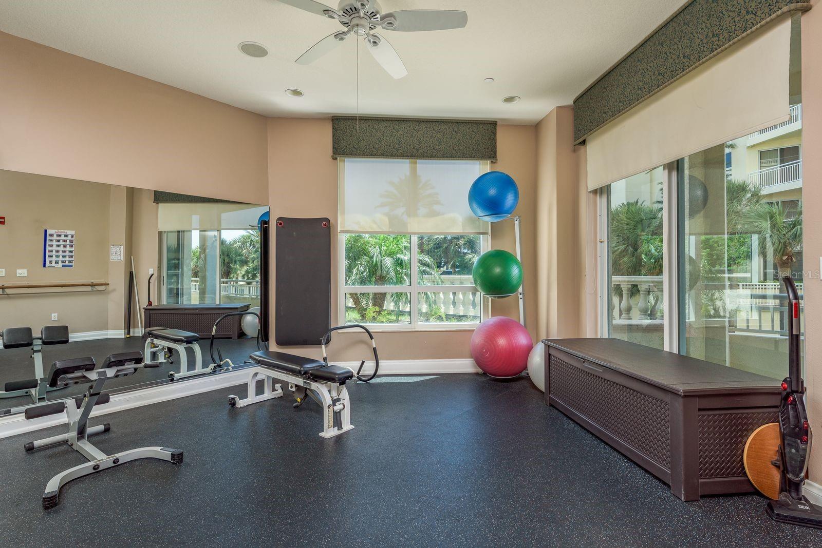 GRANDE ON SAND KEY CONDO PHASE II UNIT 402 GAR 21 - Residential